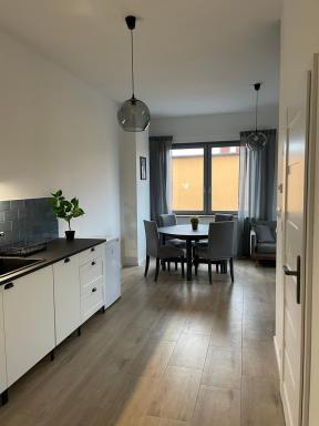 Apartamenty Komorniki - Housity