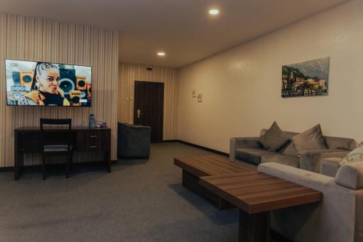 Sinclair Lake Chad - Housity