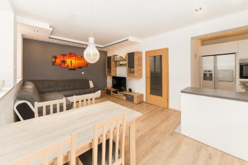 Apartma Jelendol - Housity