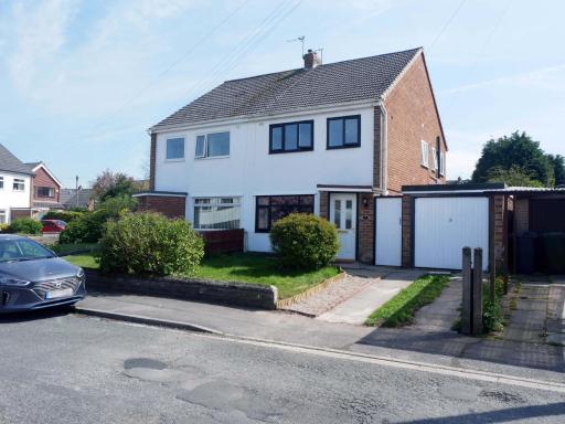 A beautiful 3-bed Family House in Ormskirk, sleeps 5 - Housity