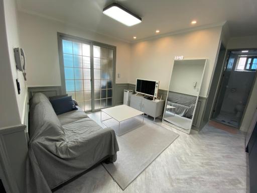 2907 House - Housity