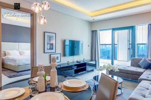 Deluxe 1 bed in Damac Paramount - Gym &Pool - Housity