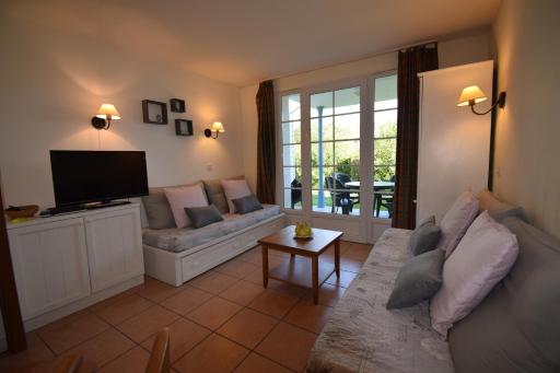 Le Hameau du Lac avec piscine dans résidence, ,appart classé 1 étoile - Housity