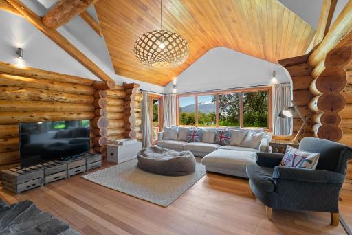The Log House - Housity
