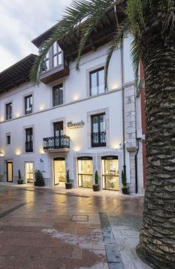 Apartamentos Centro Llanes - Housity