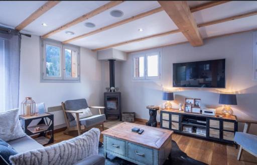 Beautiful 3 Bedroom Chalet in Morzine - Housity