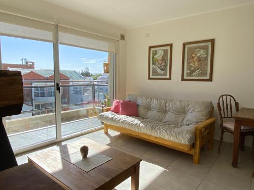 Hermoso departamento tipo casa con terraza a una cuadra del Mar!!! - Housity