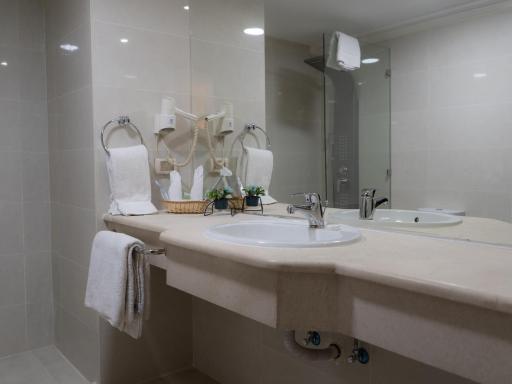 Arena Space Hotel - Housity