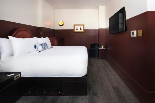 CIVILIAN Hotel - Housity