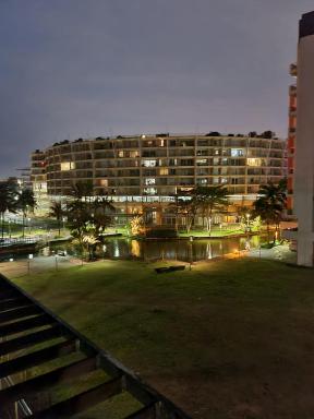 Point Bastille Penthouse - Housity