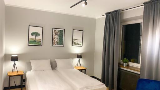 Zajazd Valentino / Listopadowa 55 - Housity