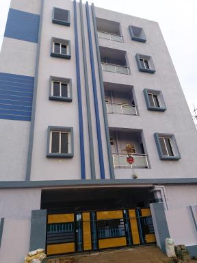 FEEL LIKE HOME near Cricket stadium - Housity