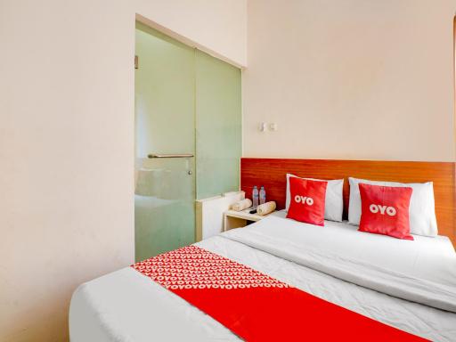 OYO 3995 Airport Village Juanda - Housity