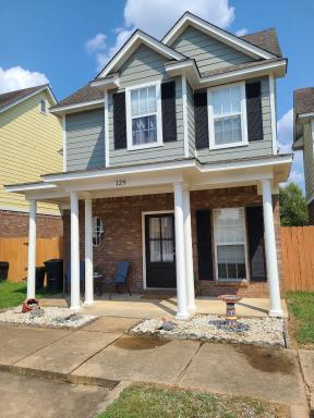 Cozy House near Ole Miss & M-Trade! - Housity