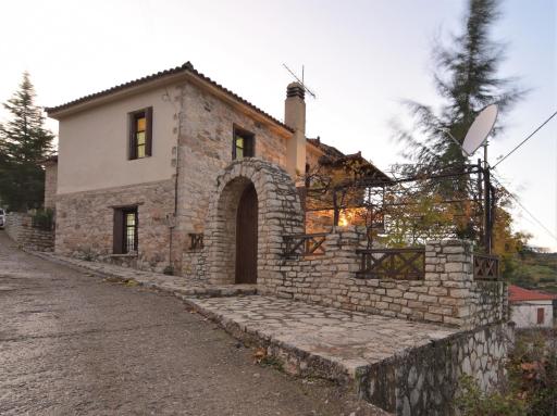 St. John Traditional House - Housity