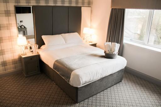 Lyons Nant Hall Hotel - Housity