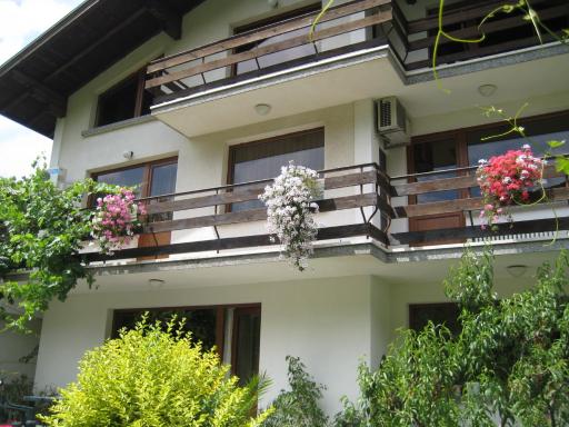 Slavina Guest House - Housity