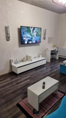 Garsoniera Bro - Housity