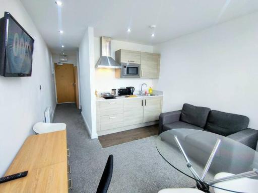 Lovely Cozy Studio close to Oxford Road Station - Housity
