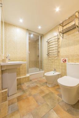 Трехкомнатная квартира на Крещатике - Housity