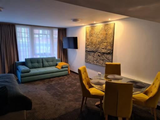 City Center Apartmanház - Housity