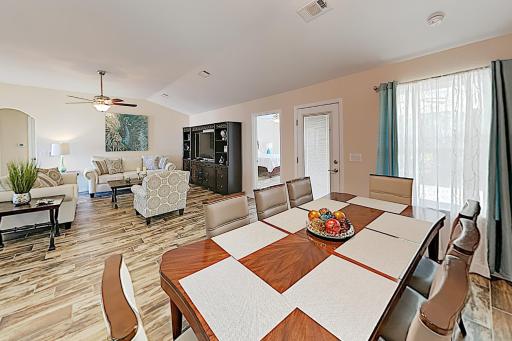 Peacock Manor - Housity