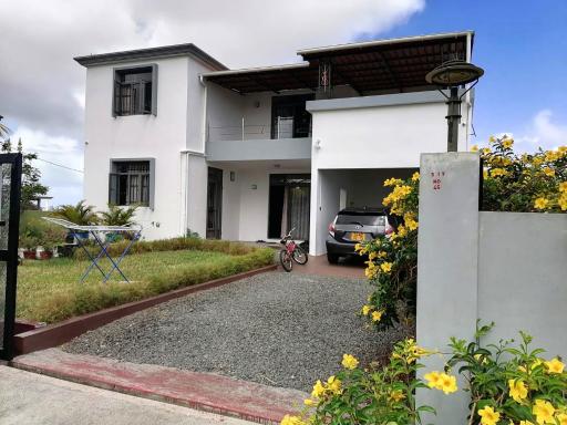 5 bedrooms house with enclosed garden and wifi at Plaine Magnien 5 km away from the beach - Housity