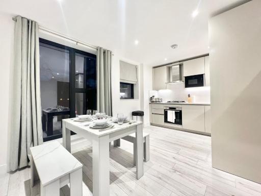 Queens Luxury Apartments Wembley Stadium - London - Housity
