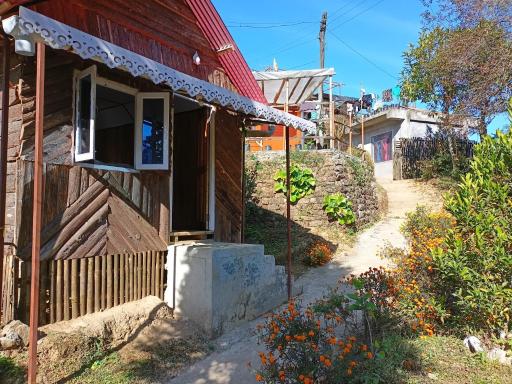 Theeng's Homestay(MIRIK) - Housity