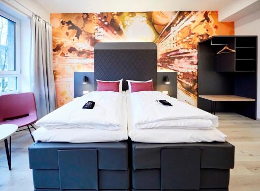 SMARTY Cologne Dom Hotel - Boardinghouse - KONTAKTLOSER SELF CHECK-IN - Housity