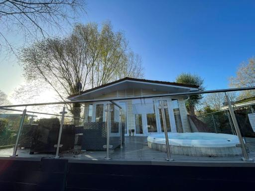 Peaceful Lakeside Lodge LF with hot tub, private fishing peg situated Tattershall Lakes - Housity