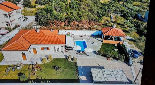 Lux stone house with pool, jacuzzi, sauna near beach - Housity