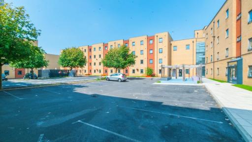 Homely Private Bedrooms at Oxford Court in Manchester - Housity