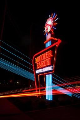 Mother Earth Motor Lodge - Housity