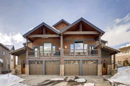 Spacious 3 Bedroom Townhome In River Run Village Within Walking Distance To Gondola And Restaurants - Housity
