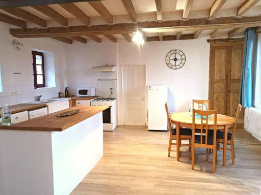 Maison de charme entre ville et campagne - Housity