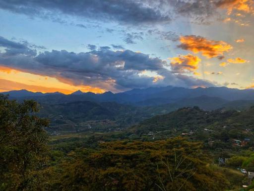 San Andrés, Hermosa Cabaña Privada en Reserva Natural - Cali Valle del Cauca - Housity