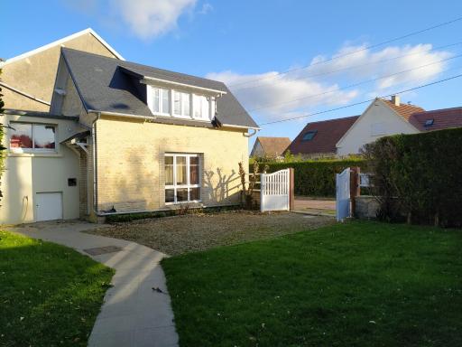 Maisonnette LE COTTAGE à 50m DE LA PLAGE d'Asnelles , 3km d'Arromanches, 10km de Bayeux - Housity