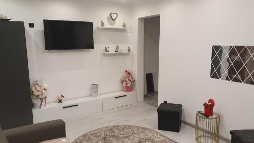 Apartament Ella ,wifi inclus la Straja ,Lupeni ! - Housity