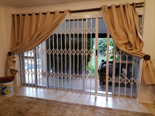 Friends Place - Housity