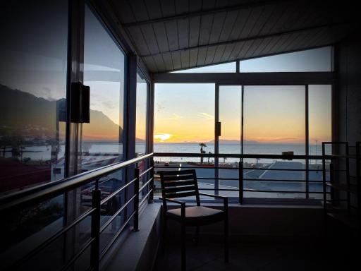 Bay-Side Apartment, Gordon's Bay - Housity