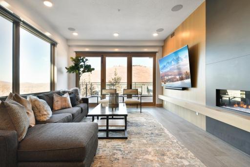 Kings Crown 201B - Housity