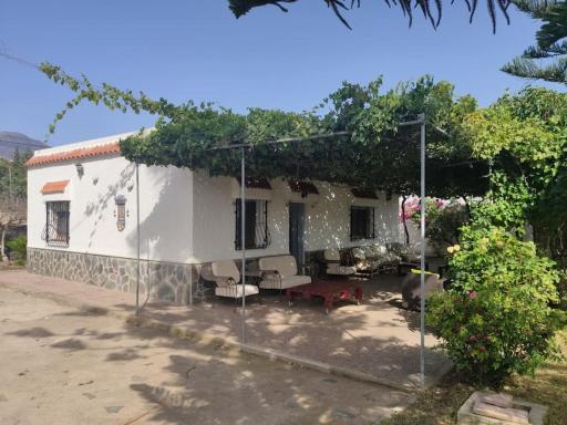 Encantadora casa rural con gran porche - Housity