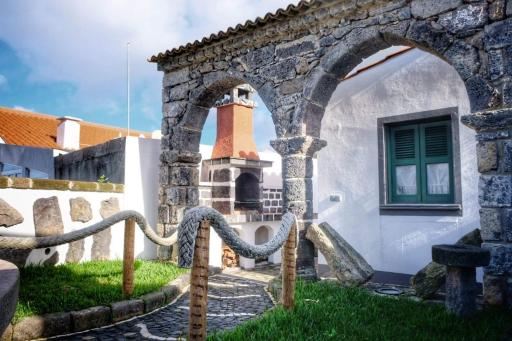 Ribeirinha House - Housity