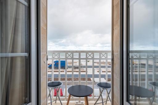 Aviso - appartement magnifique vue mer - plage à 50 m - Housity