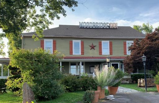 Woodbridge Inn & Tavern - Housity