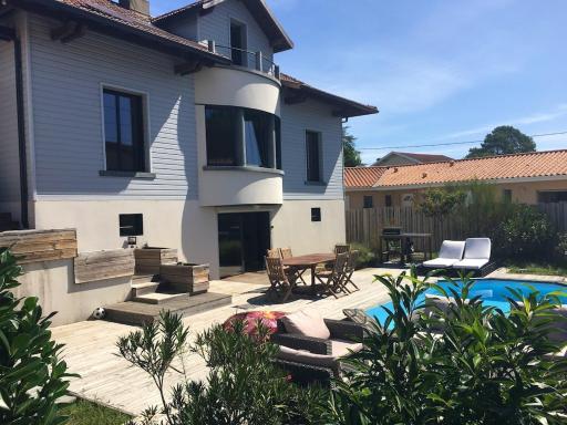 Villa elegante a Biscarrosse avec piscine privee - Housity