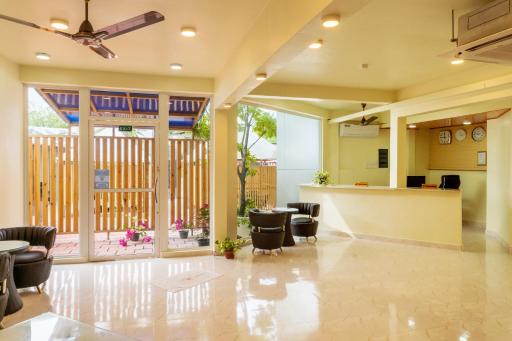 One On Inn Maldives - Housity