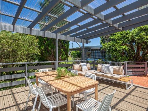 Boho Pet Friendly 1 Min Walk to Beach - Housity