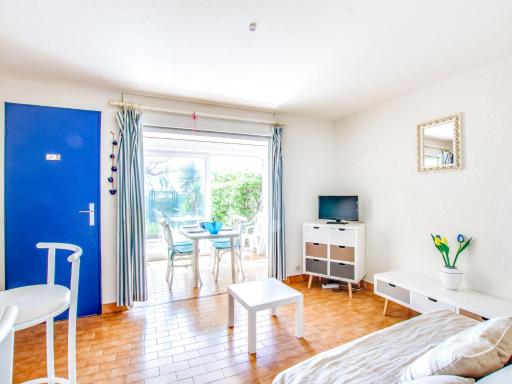 Beachfront Apartment Les terrasses de la Plage-1 by Interhome - Housity
